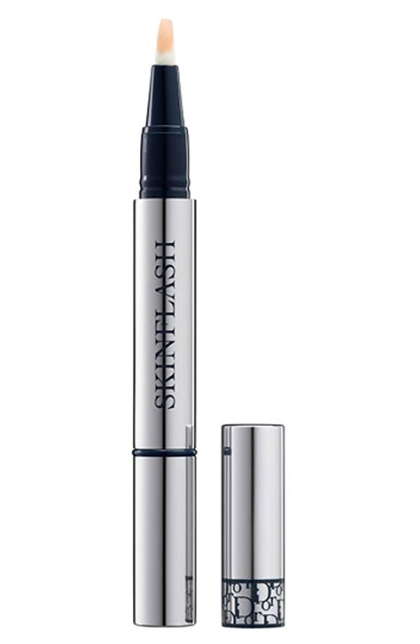 Dior SkinFlash Radiance Booster Pen • Concealer Product Info.